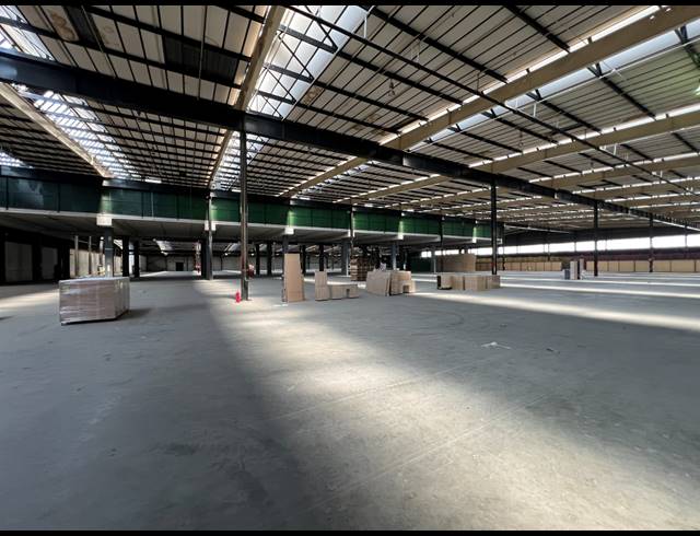 32,965M² WAREHOUSE TO LET IN ROODEKOP